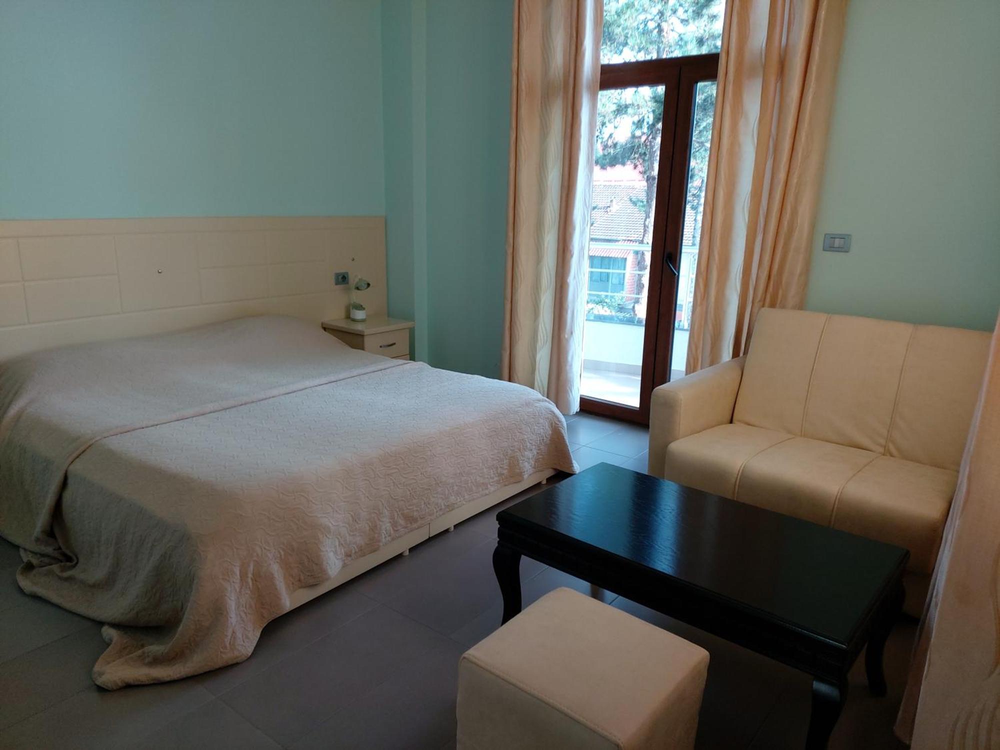 Hotel Piazza Peshkopi Luaran gambar