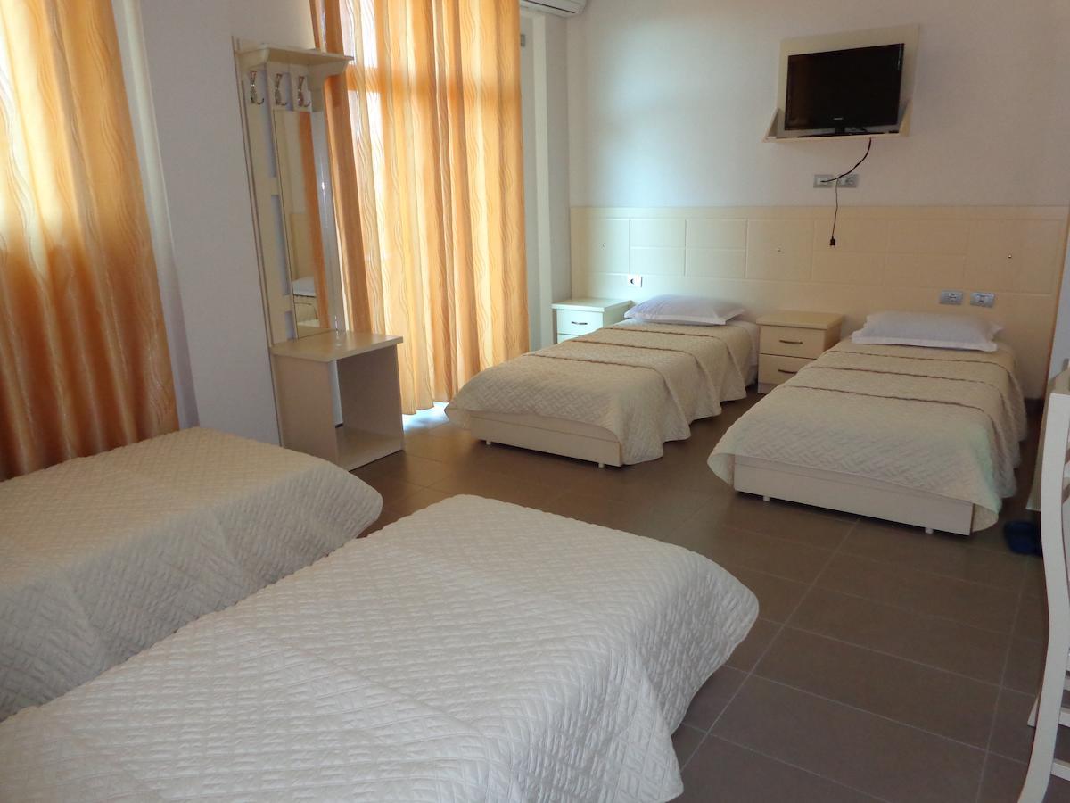 Hotel Piazza Peshkopi Bilik gambar