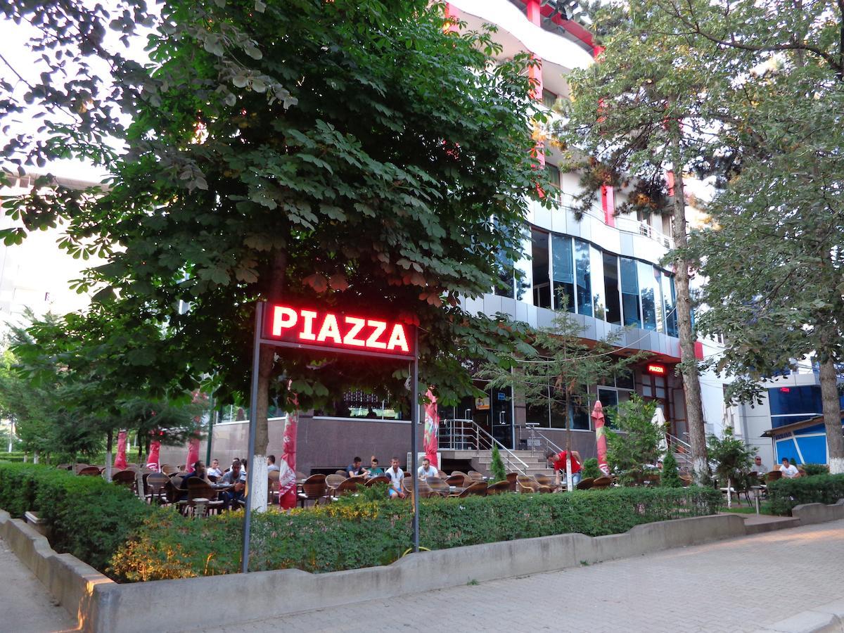 Hotel Piazza Peshkopi Luaran gambar