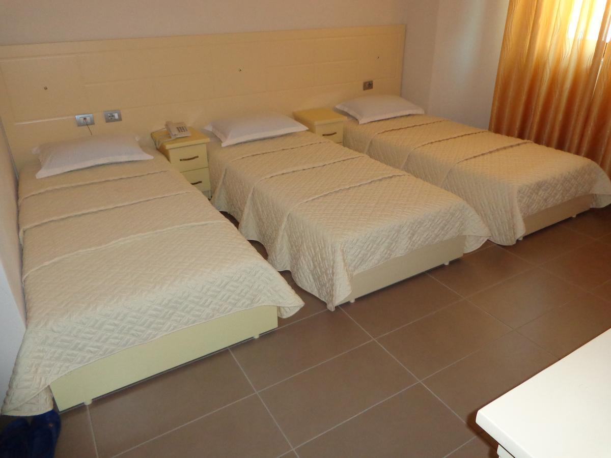 Hotel Piazza Peshkopi Bilik gambar