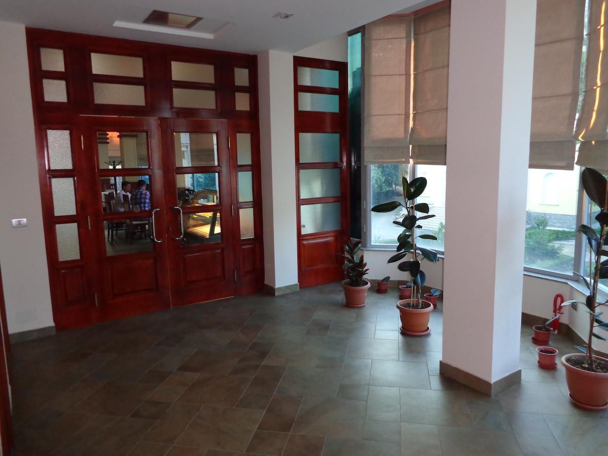 Hotel Piazza Peshkopi Luaran gambar