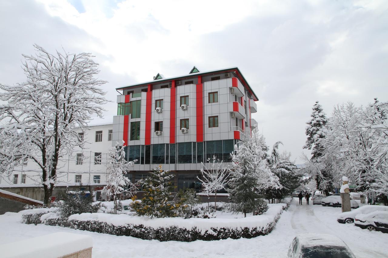 Hotel Piazza Peshkopi Luaran gambar