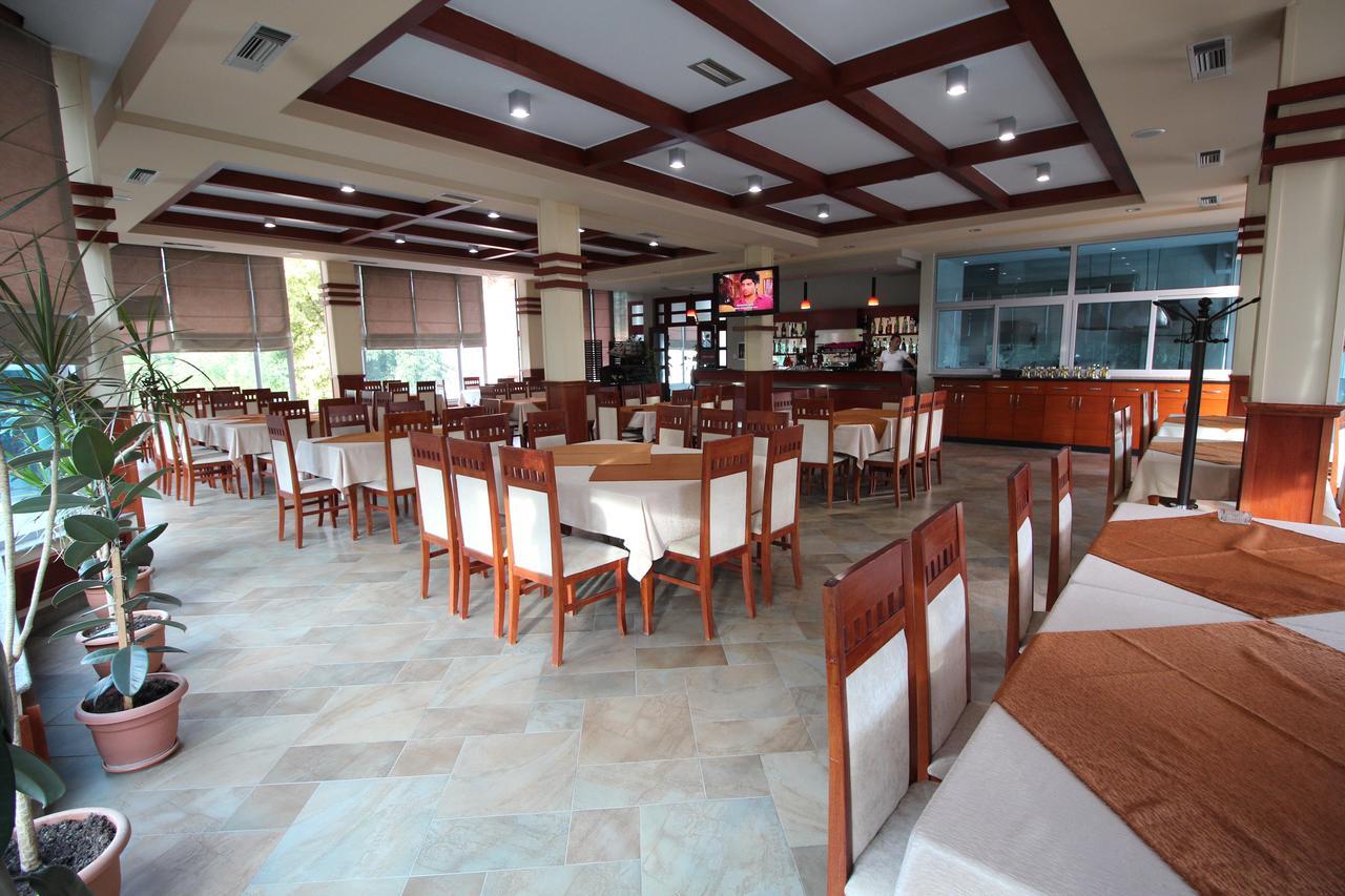 Hotel Piazza Peshkopi Luaran gambar