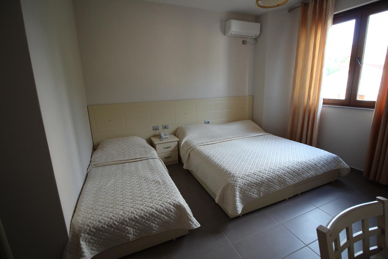Hotel Piazza Peshkopi Luaran gambar