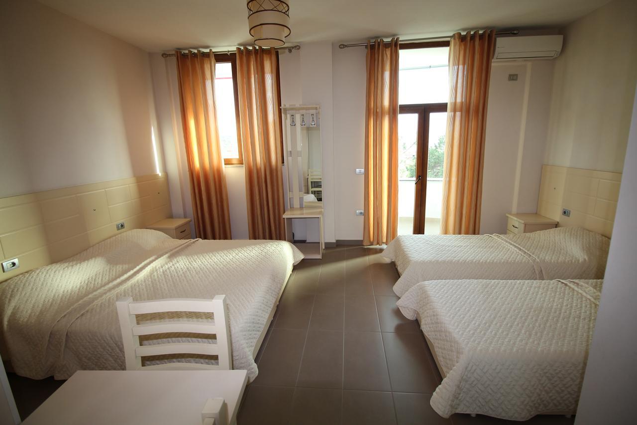 Hotel Piazza Peshkopi Luaran gambar