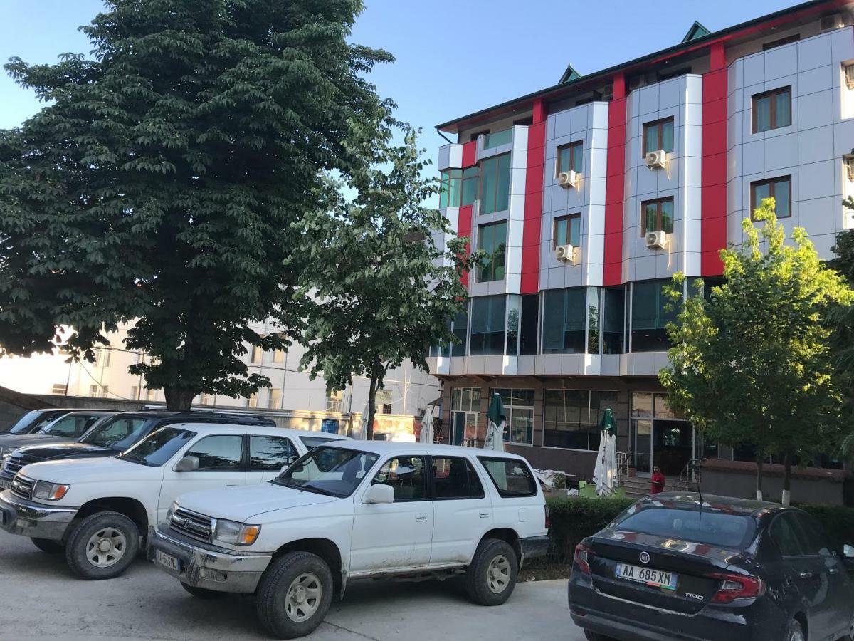 Hotel Piazza Peshkopi Luaran gambar